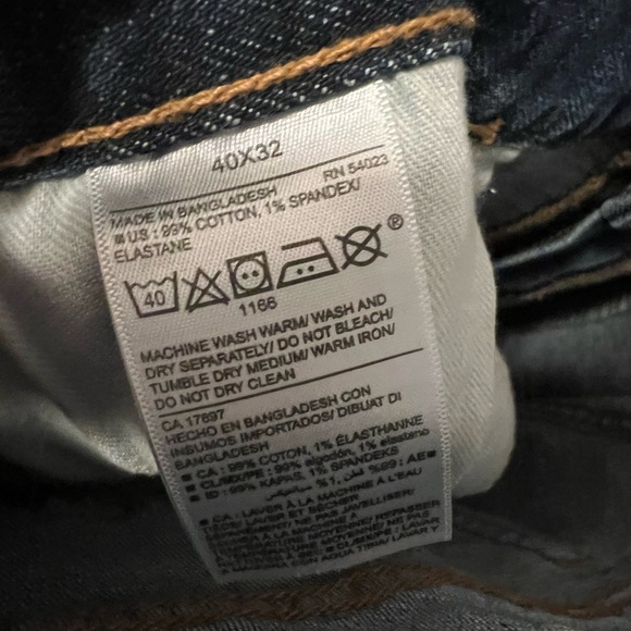 NWT Men’s Old Navy 40x32 Loose Fit Jeans with Built-In Flex - Picture 6 of 6